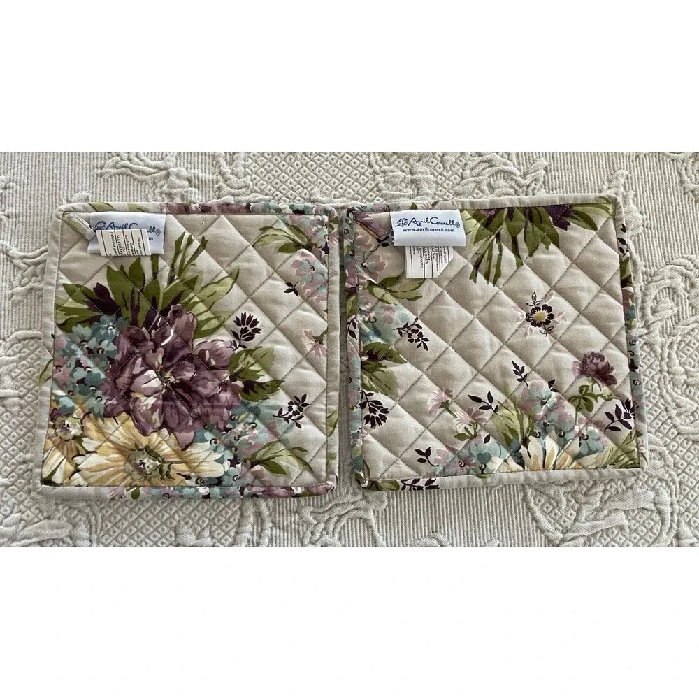2 Vtg April Cornell Floral Potholder Quilted Cottage Core Farmhouse 7.5